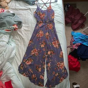 xs floral jumpsuit by american eagle, barely worn.